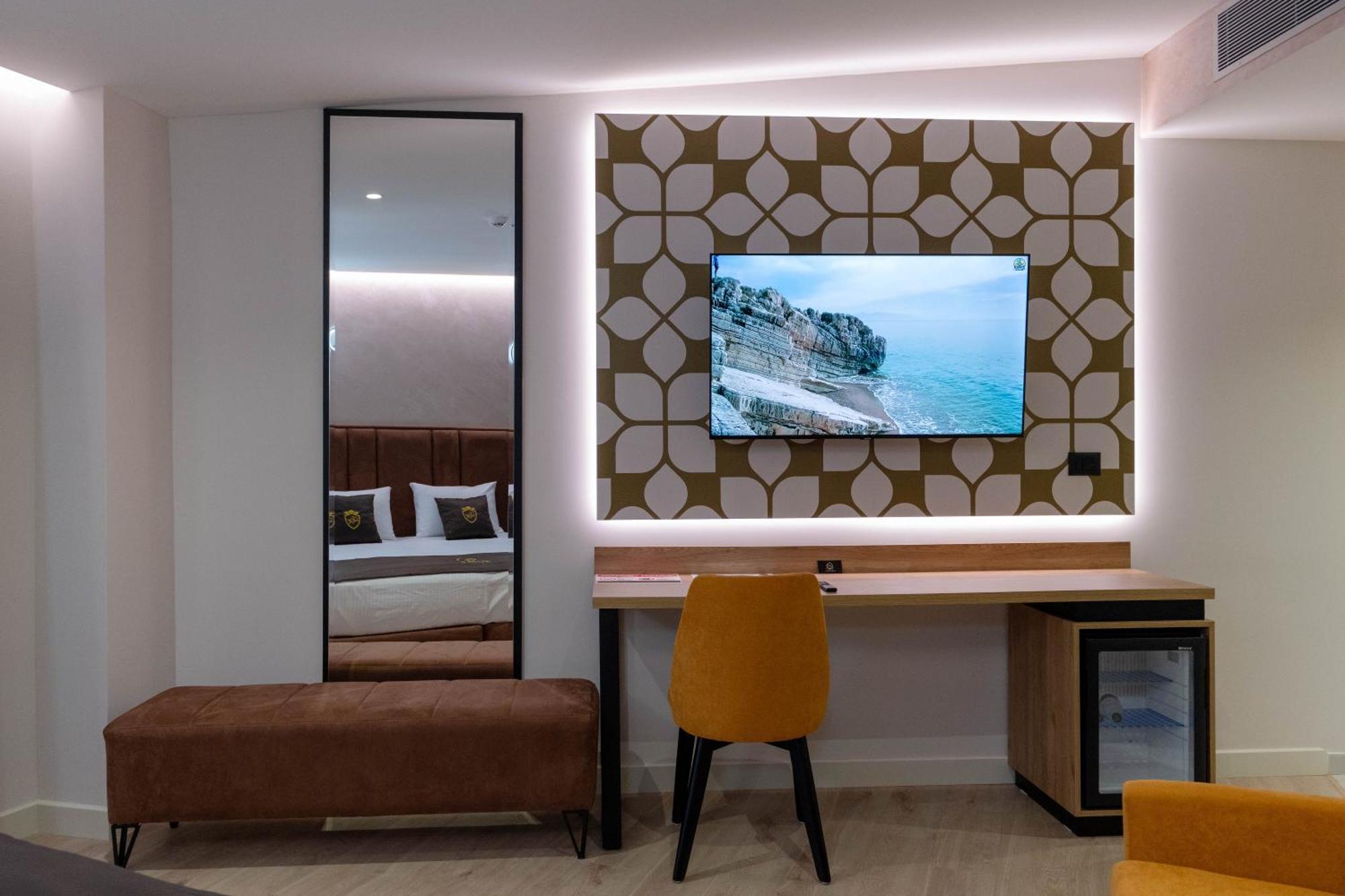 Hotel Dior Krujë Екстериор снимка