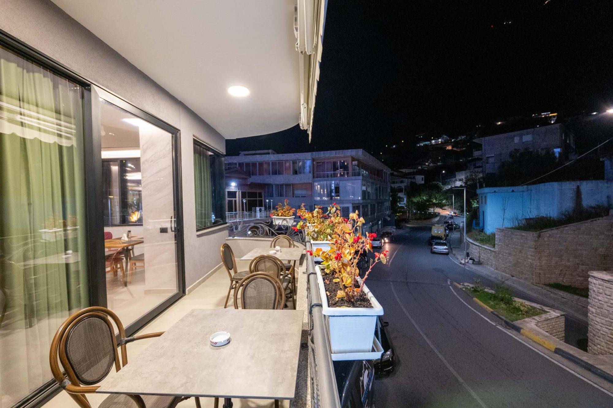 Hotel Dior Krujë Екстериор снимка