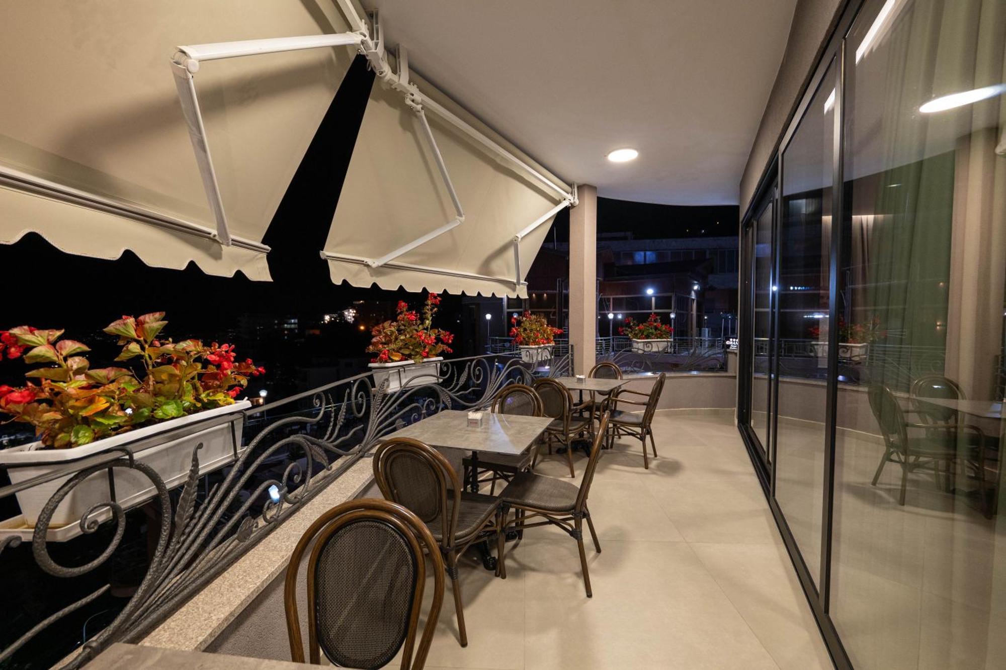 Hotel Dior Krujë Екстериор снимка